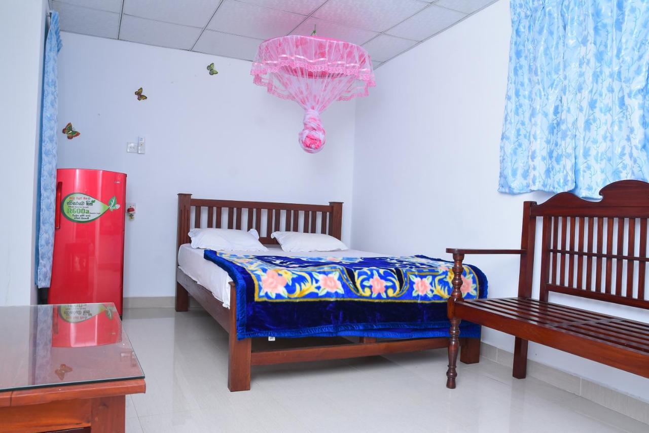 Rashmi Homestay Balapitiya Bagian luar foto