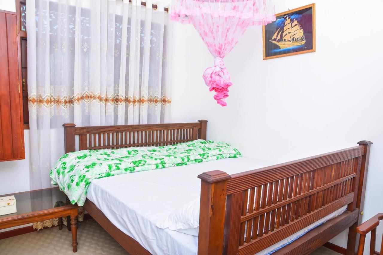 Rashmi Homestay Balapitiya Bagian luar foto