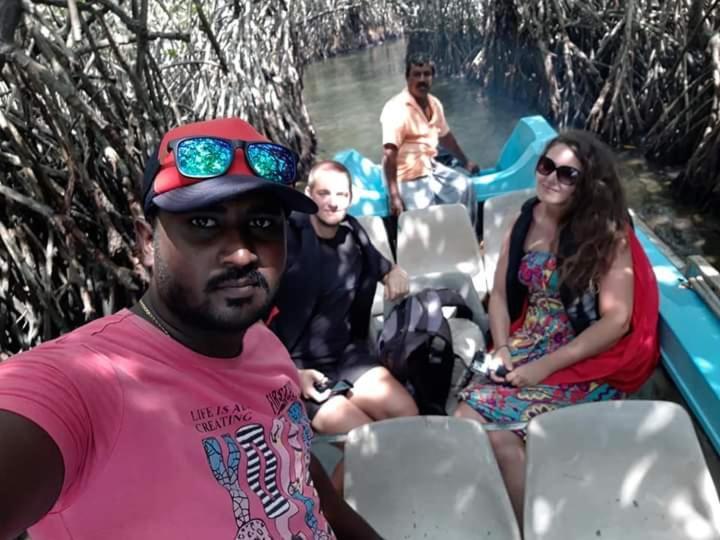 Rashmi Homestay Balapitiya Bagian luar foto