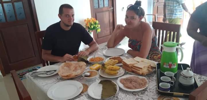 Rashmi Homestay Balapitiya Bagian luar foto